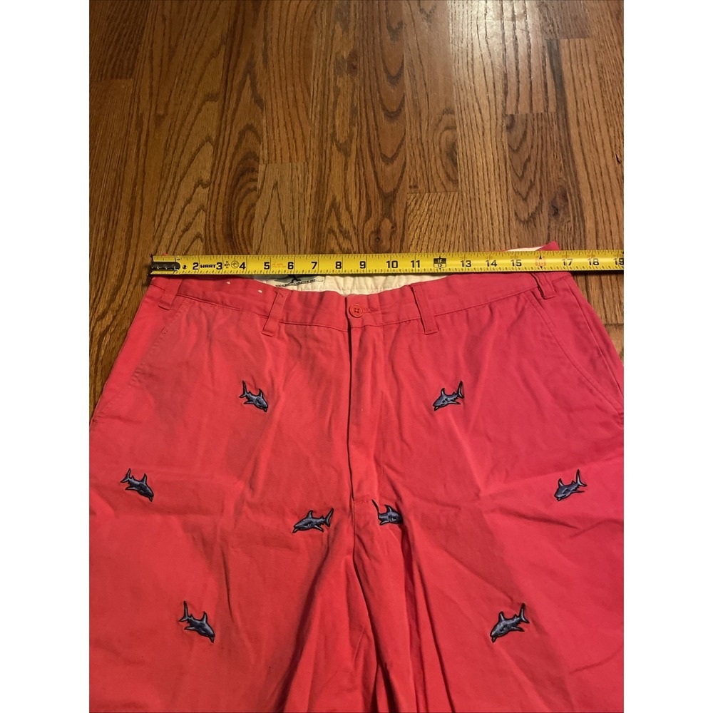 Castaway Nantucket Island Men's Chino Shorts Pink Shark Print Size 34 Beach - Picture 6 of 7
